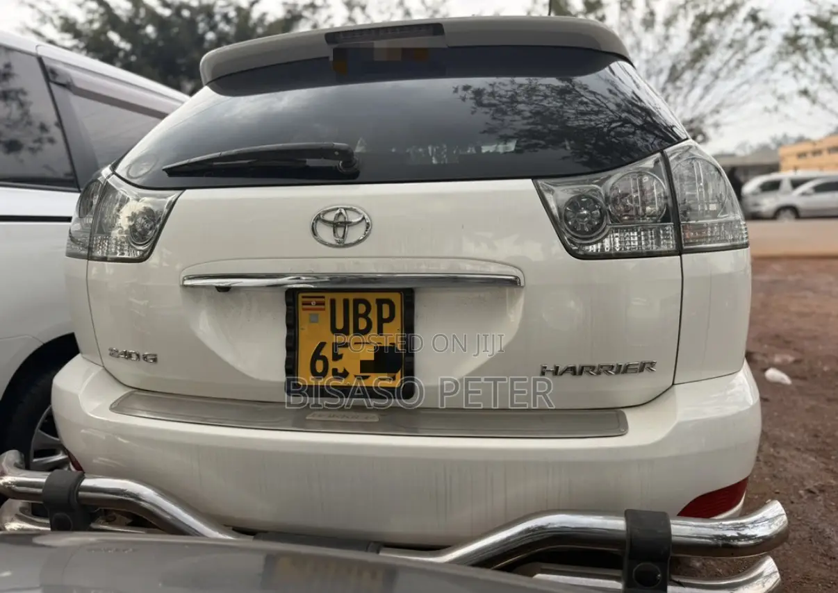Toyota Harrier 2010 White