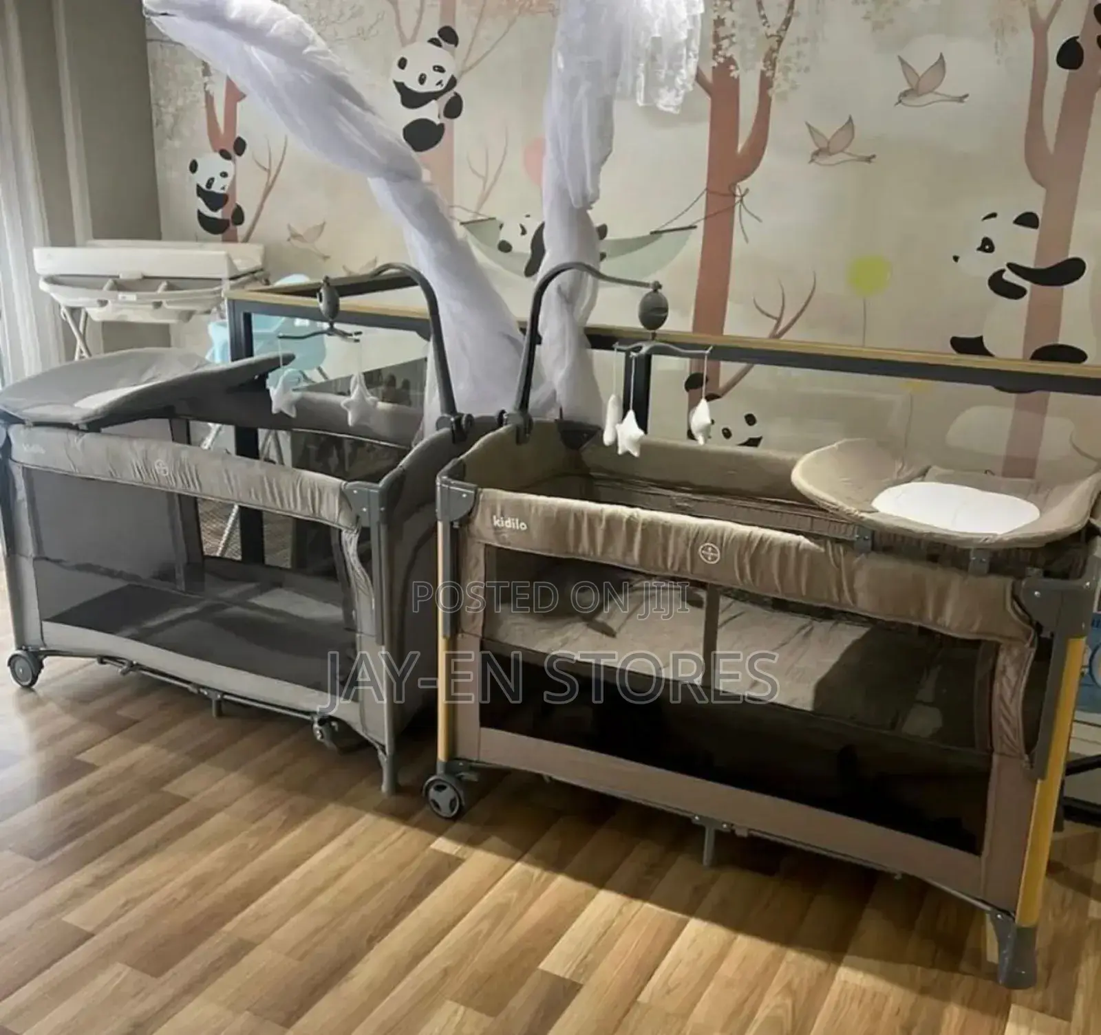 Play Yard/Pen 
Co-Sleeper
Baby Bed