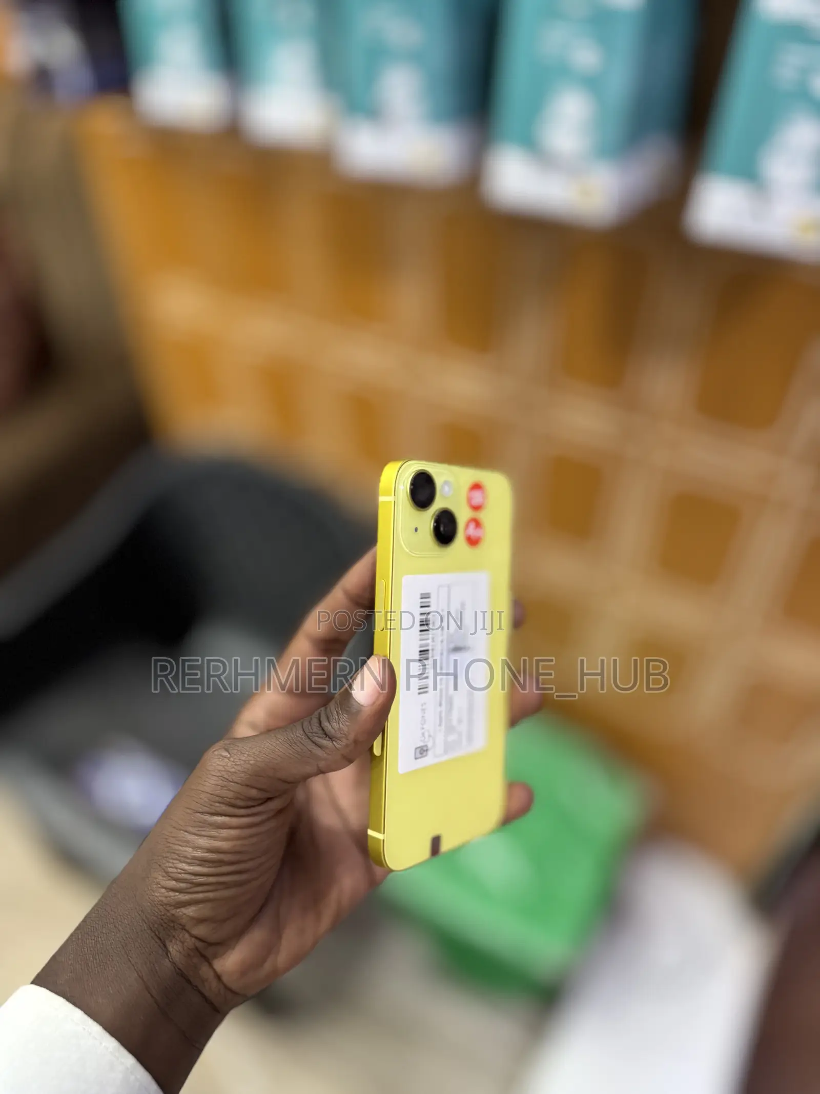 New Apple iPhone 14 128 GB Yellow