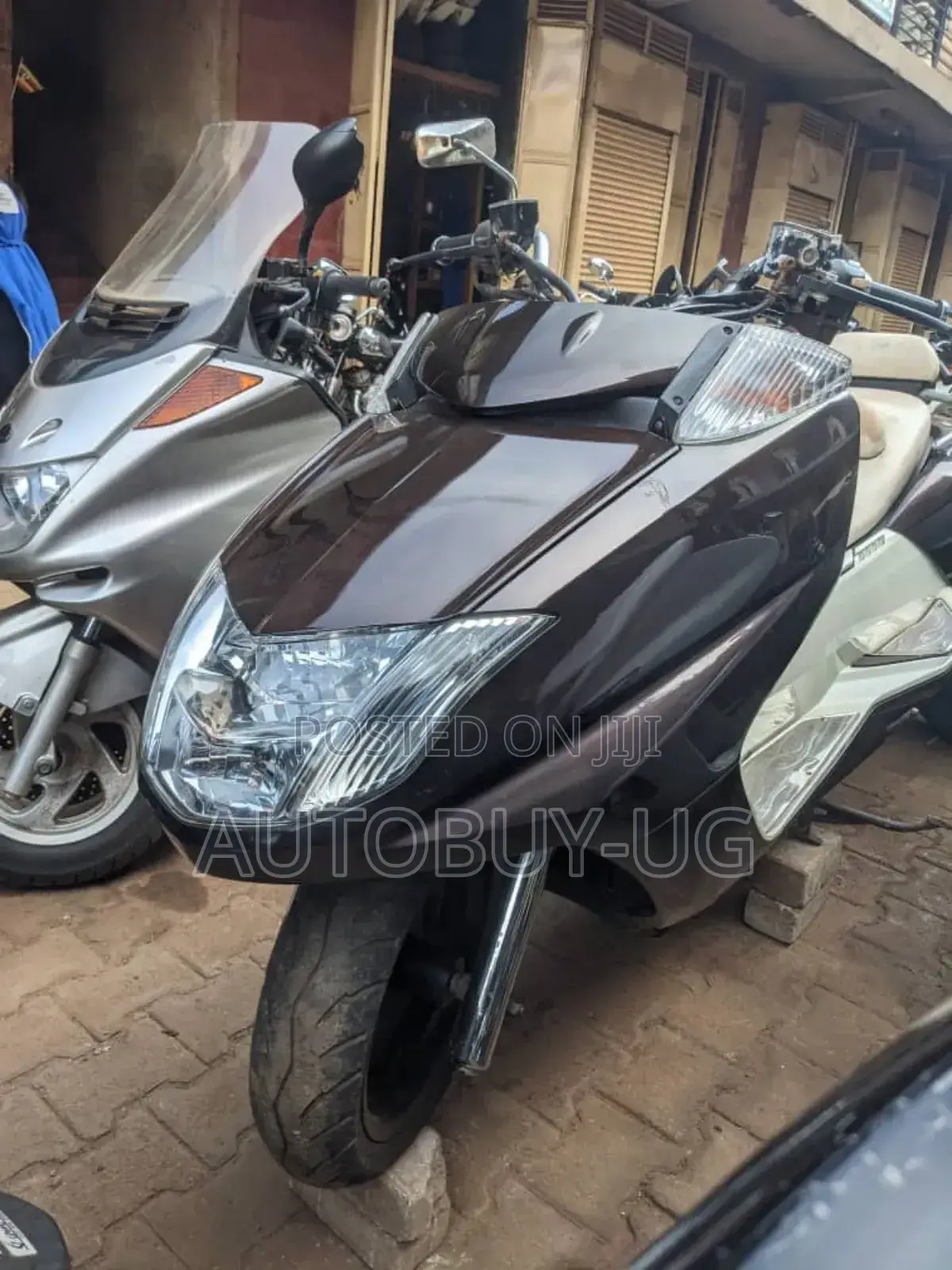 Yamaha 2018 Brown