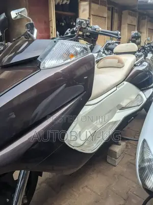 Yamaha 2018 Brown