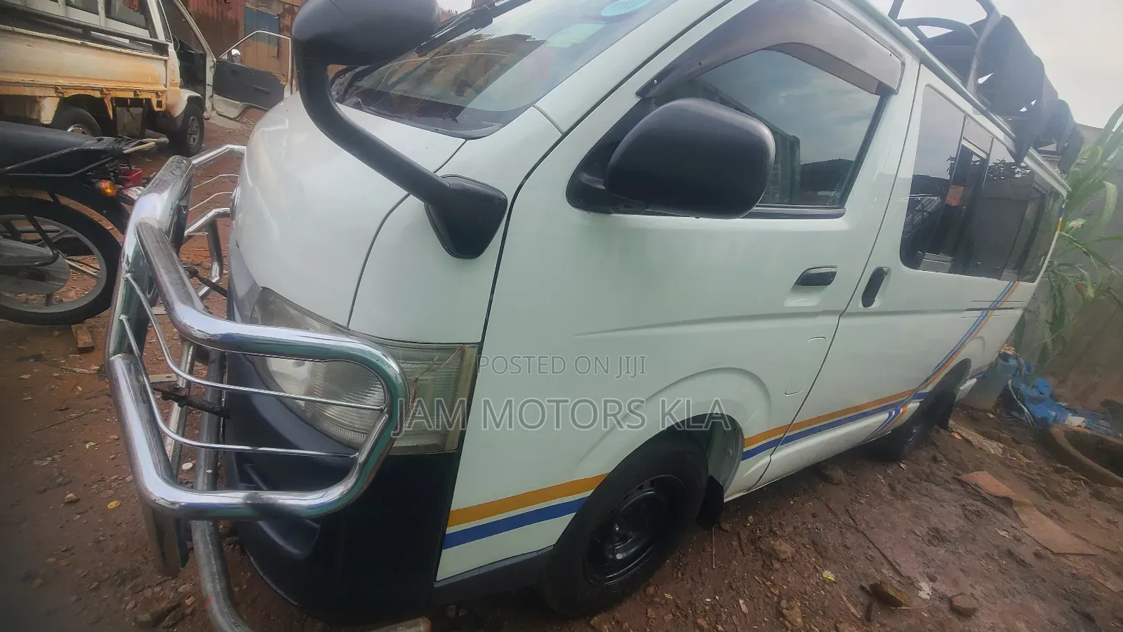 Toyota HiAce 2010 White