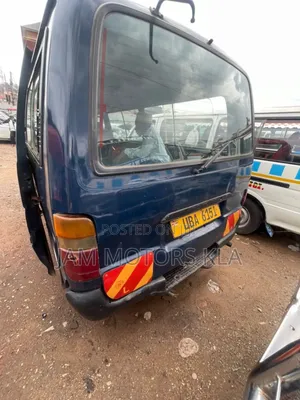 Toyota HiAce 1992 Blue
