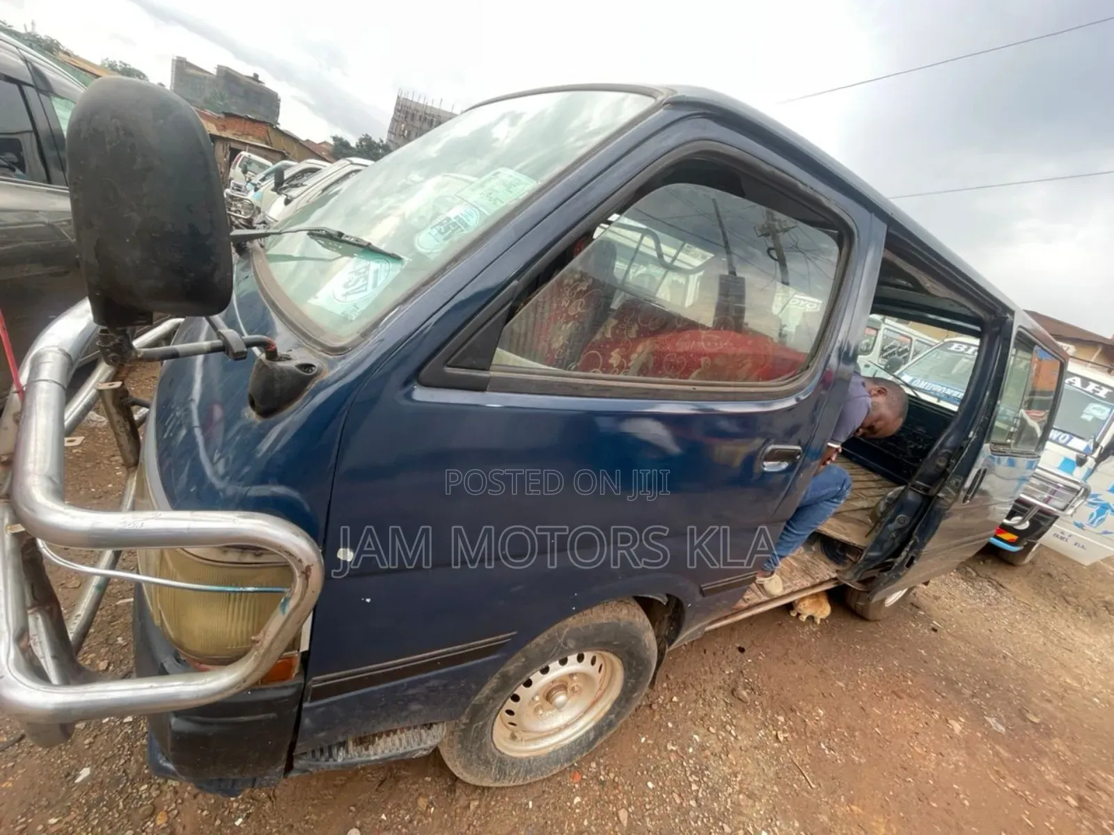 Toyota HiAce 1992 Blue