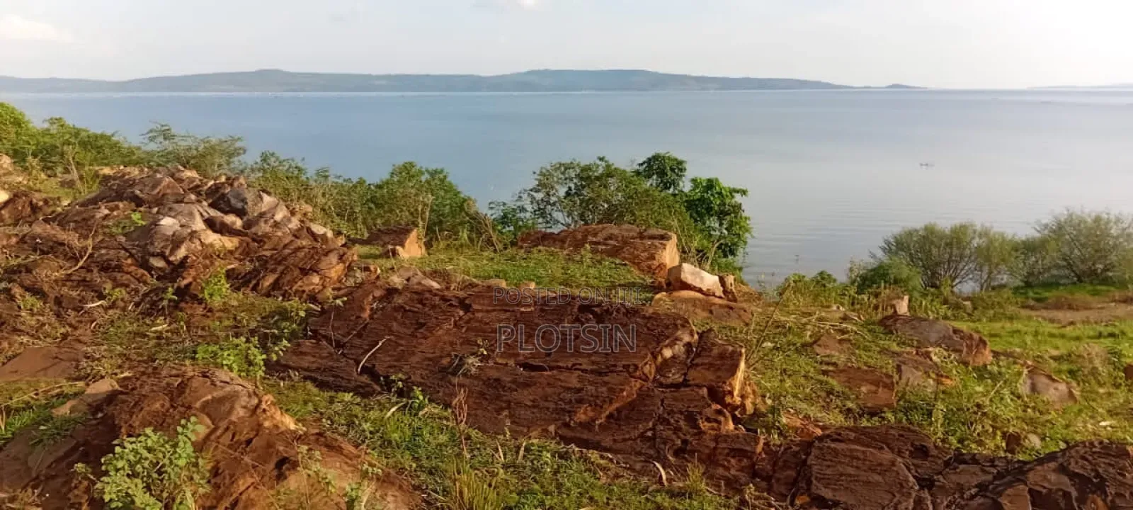 3 Acres Touches Lake Victoria – Buwagajo Nyenga, (Before Banana Beach)