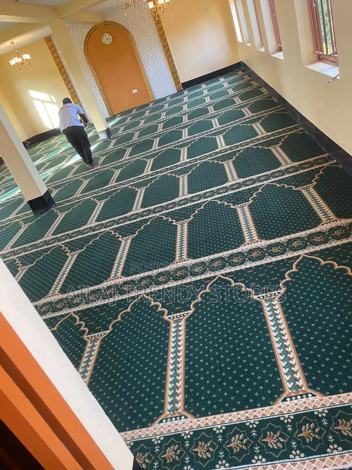 Wall to Wall Mosque Woolen Carpets Per Square Metre