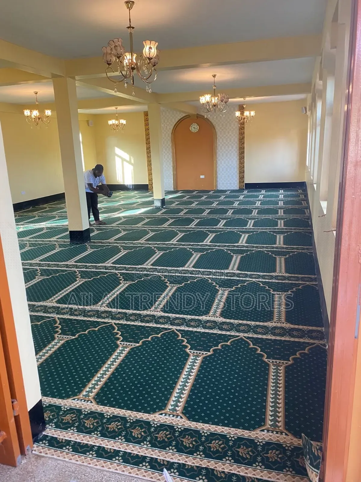 Wall to Wall Mosque Woolen Carpets Per Square Metre