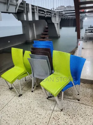 Mance Plastic Chairs Plastic Chairs