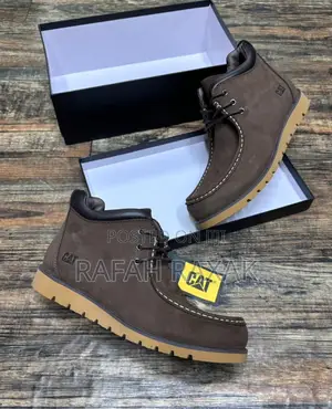 Men’S Classic Dark Brown Cat Casual Chukka Boots
