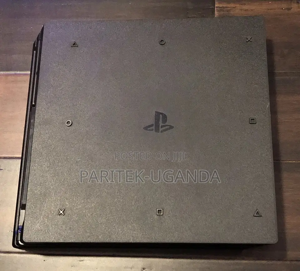 Playstation 4 With 1 Game Pad