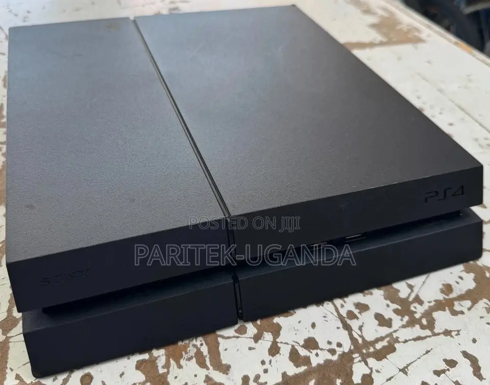 Sony Ps4 With 1 Game Pad