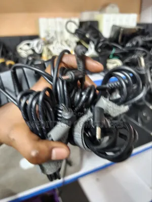 Samsung Small Pin Adapter