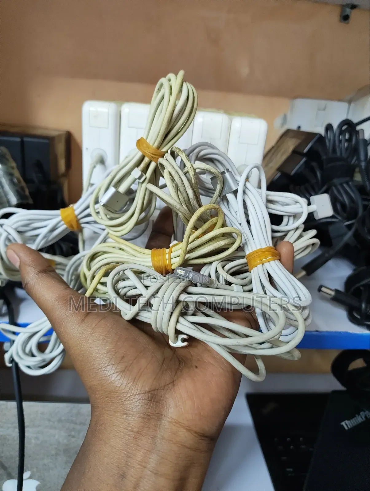 Apple Adapter 65w