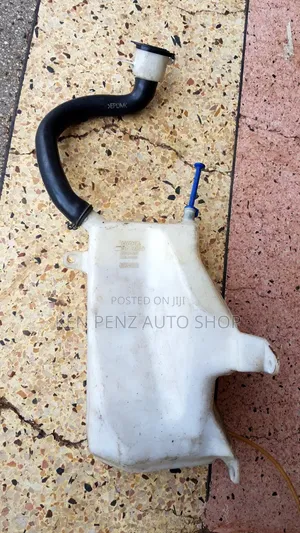 Rav4 Ordinary Windshield Washer Reservoir Tank