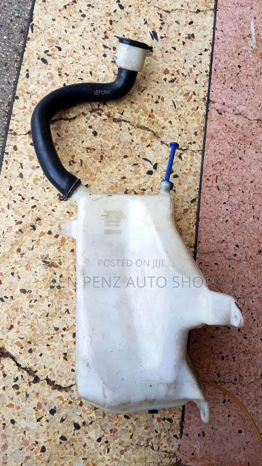 Rav4 Ordinary Windshield Washer Reservoir Tank