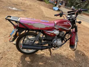 TVS HLX 125 2022 Red