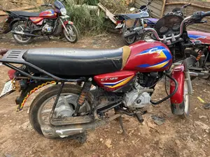 Bajaj CT 125X 2025 Red