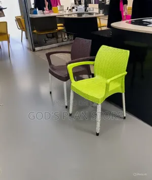 Form Plastic Chairs Plastic Chairs
