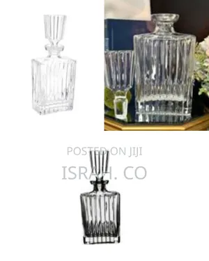 Elegant Crystal / Glass Spirit Decanter With Stopper - Transparent