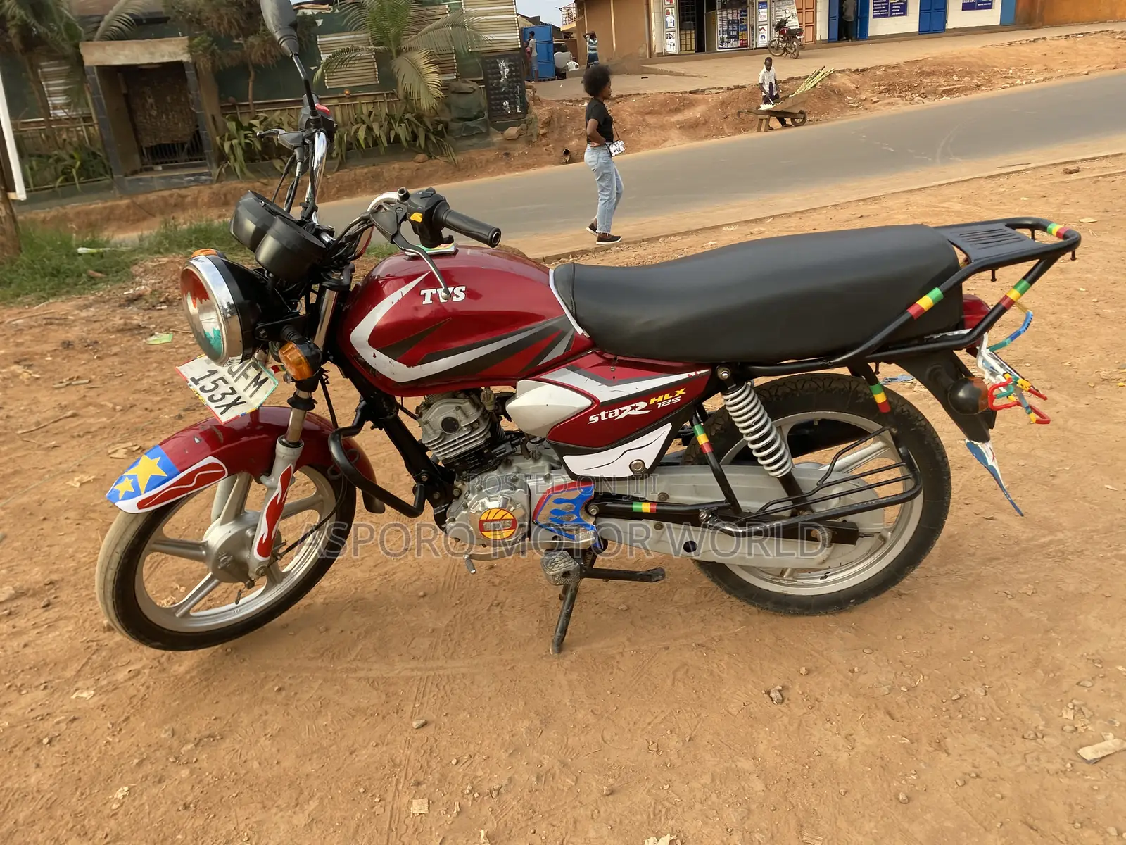 TVS HLX 125 2022 Red