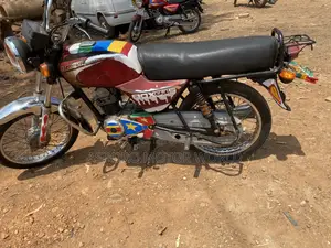Bajaj Boxer 100 2018 Red