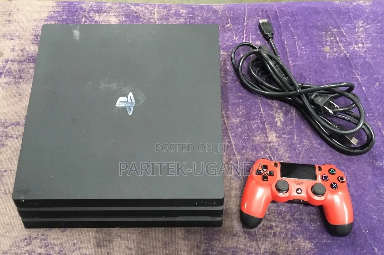 Playstation 4 , One Pad Included