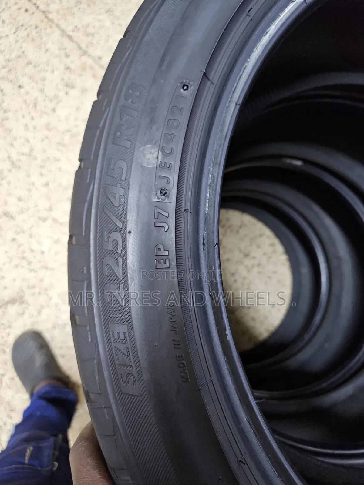 225 45 R18 Bridgestone Imported 4rm Japan Use It Upto U Sell the Car
