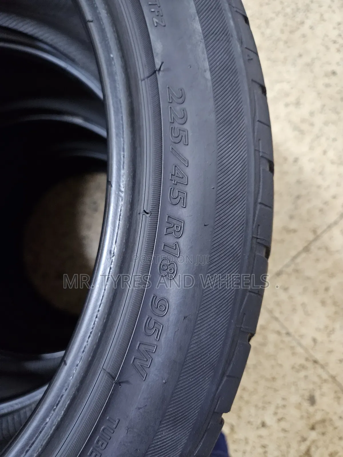 225 45 R18 Bridgestone Imported 4rm Japan Use It Upto U Sell the Car