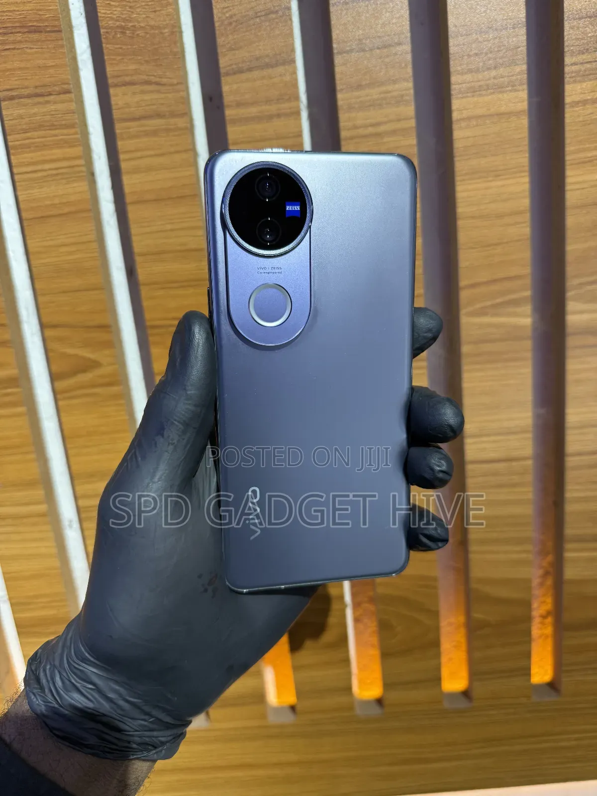 Vivo V50 512 GB