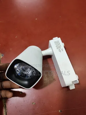13watts Track Light White Body White Colour