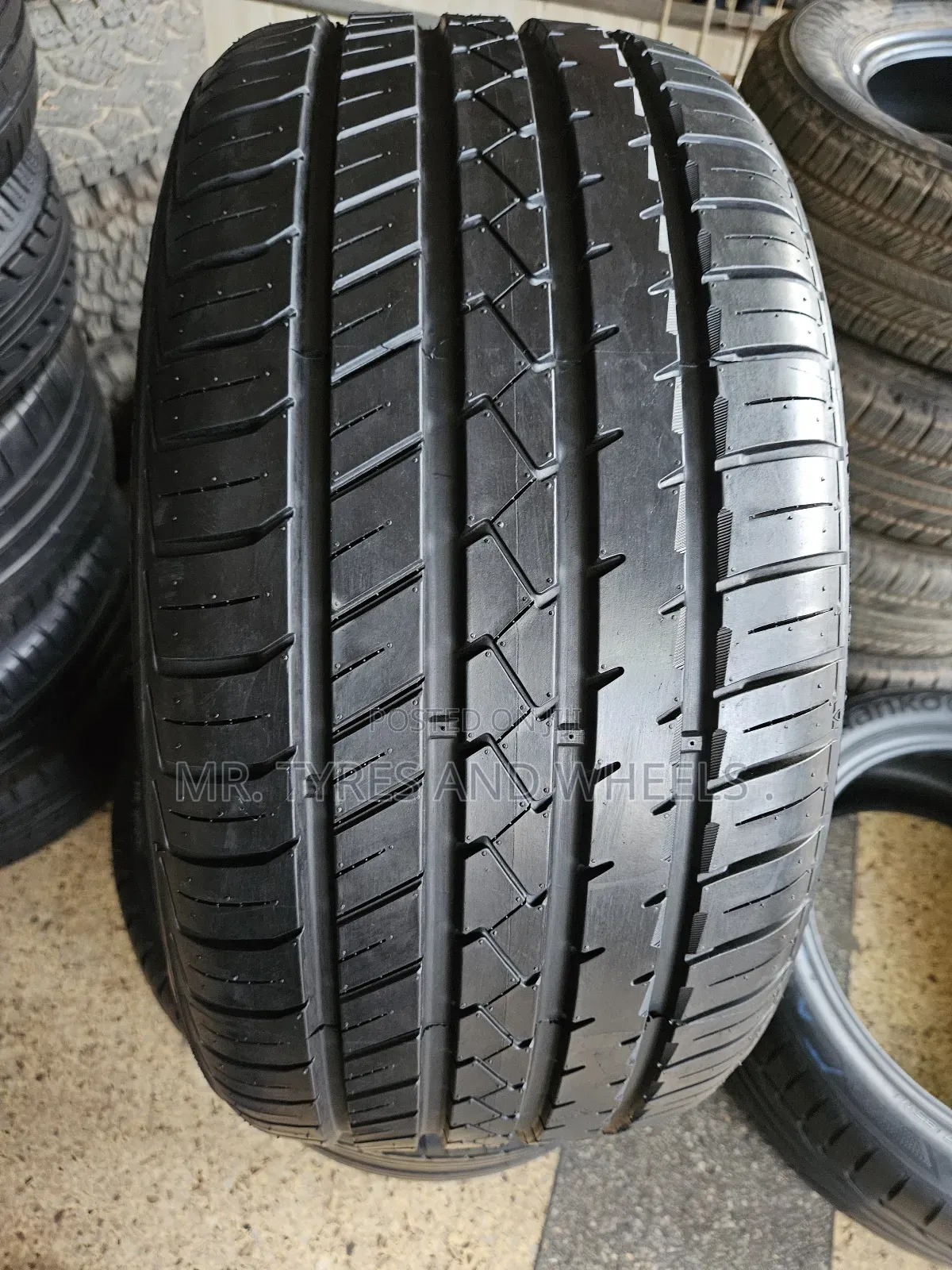 255 40 Zr18 Lionhart Tires Very Gd Type Only One Piece We Have.