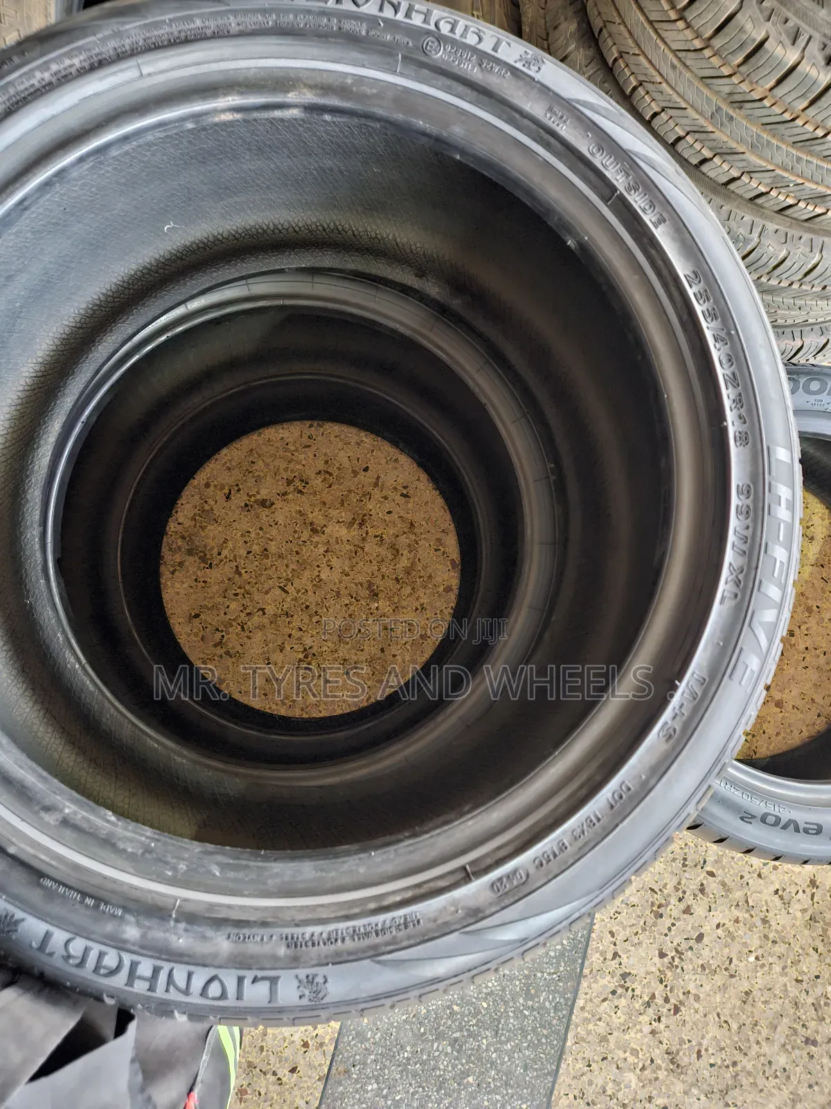 255 40 Zr18 Lionhart Tires Very Gd Type Only One Piece We Have.