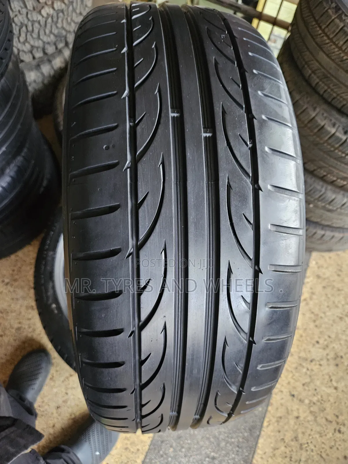 215 50 Zr17 Hancock Tires Extra Load Korea Made.