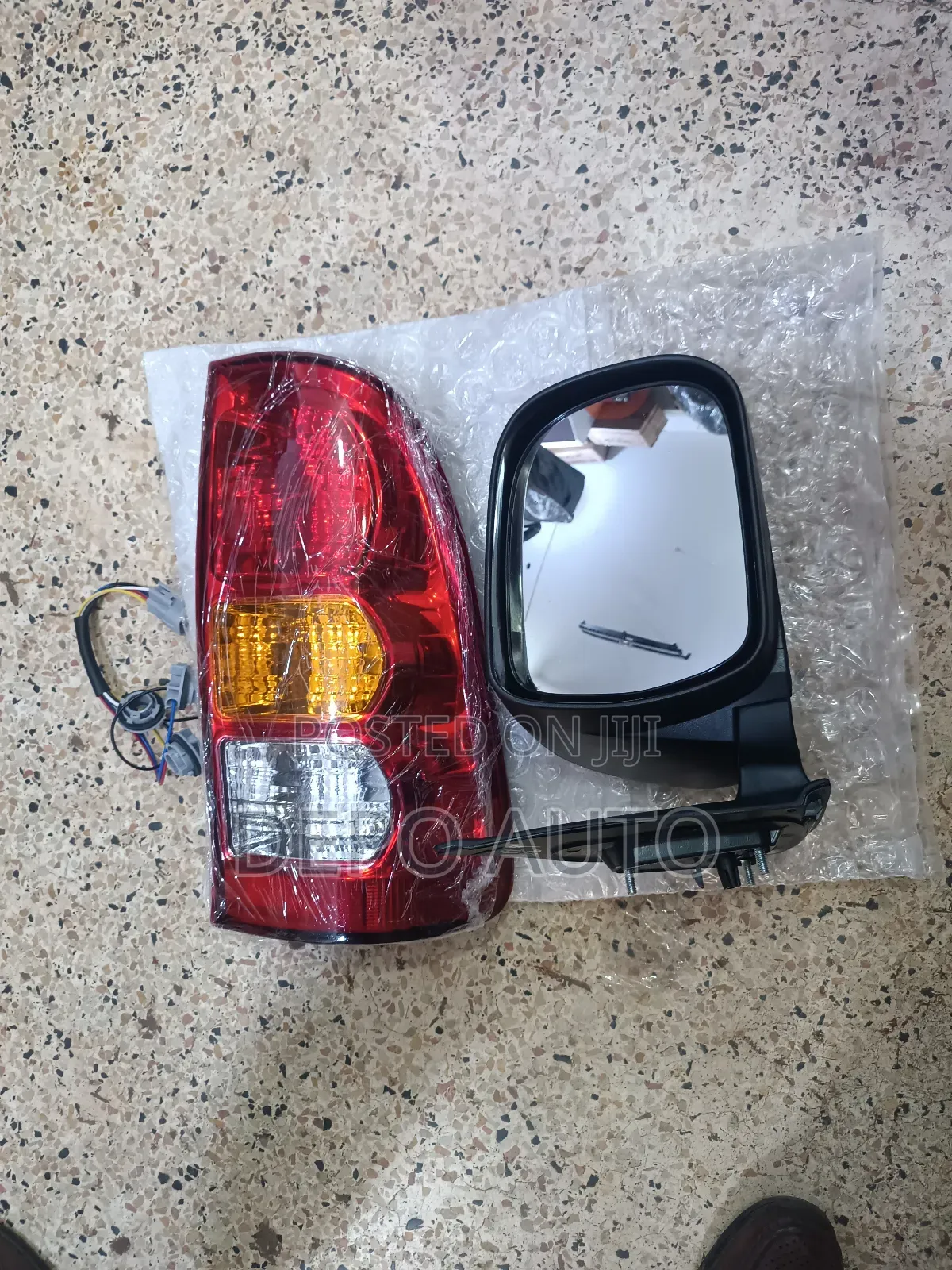 Combo of New Manual Side Mirror With Taillamp Vigo Ord