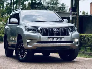 Toyota Land Cruiser Prado 2.7 i 2012 Silver