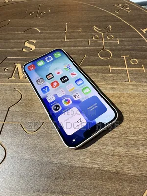 Apple iPhone 13 128 GB White