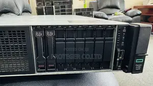Server HP ProLiant DL380 Gen10 32GB Intel Xeon HDD+SSD 2T