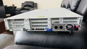 Server HP ProLiant DL380 Gen10 32GB Intel Xeon HDD+SSD 2T