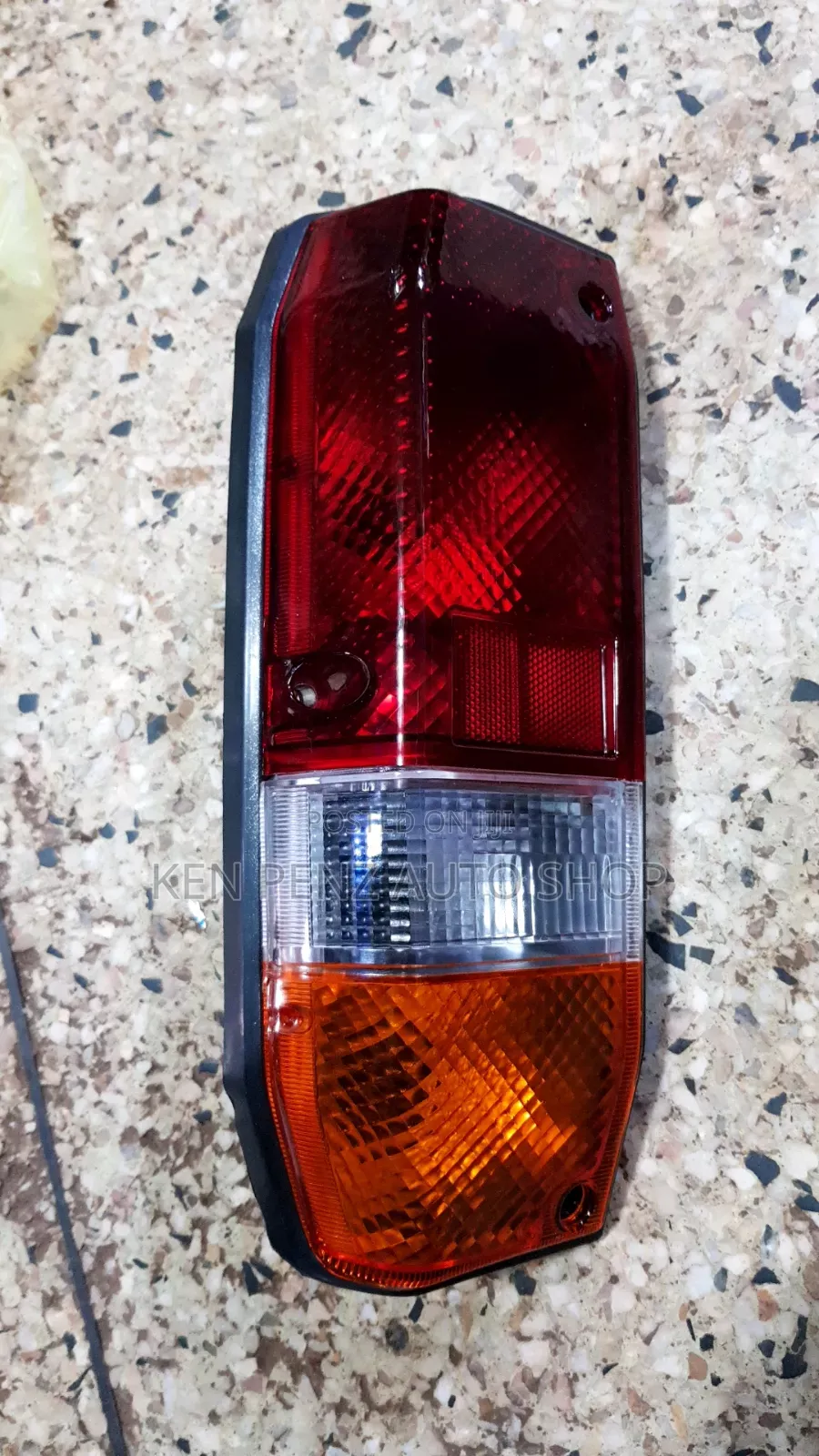 Landcruiser Fj75 Taillamp ( Kagongo)