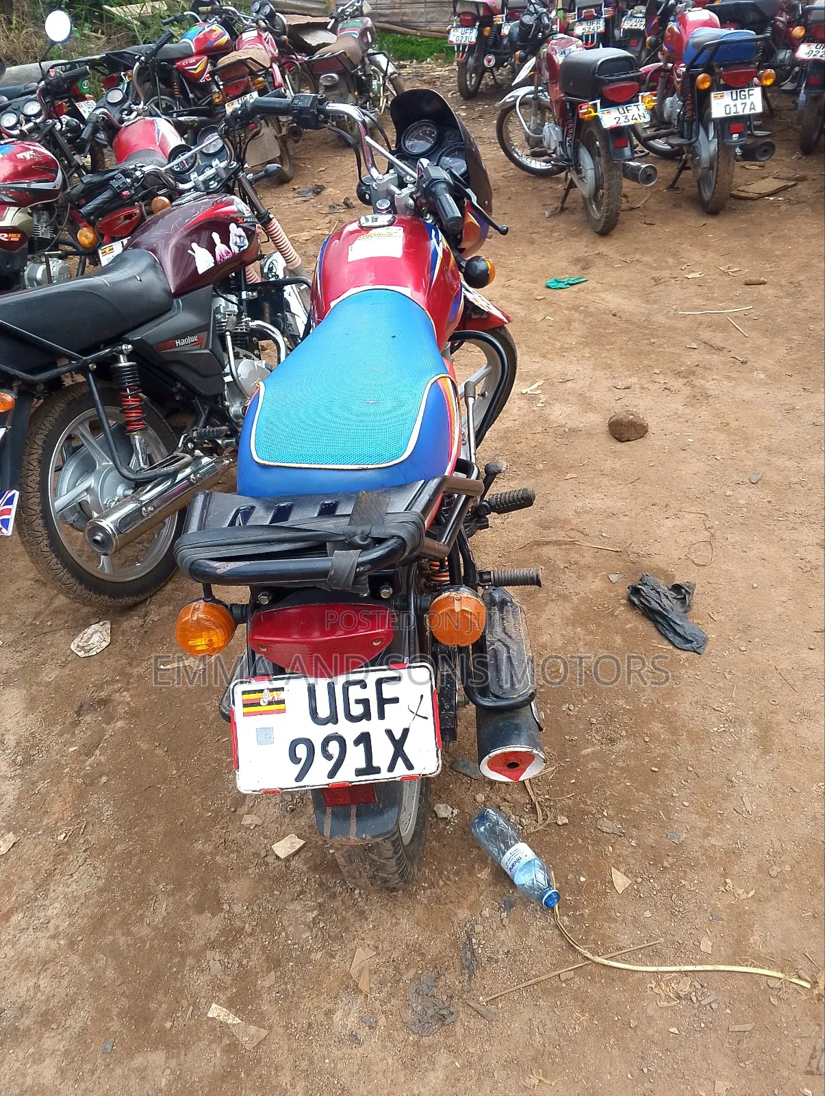 Bajaj Boxer 125 2024 Red