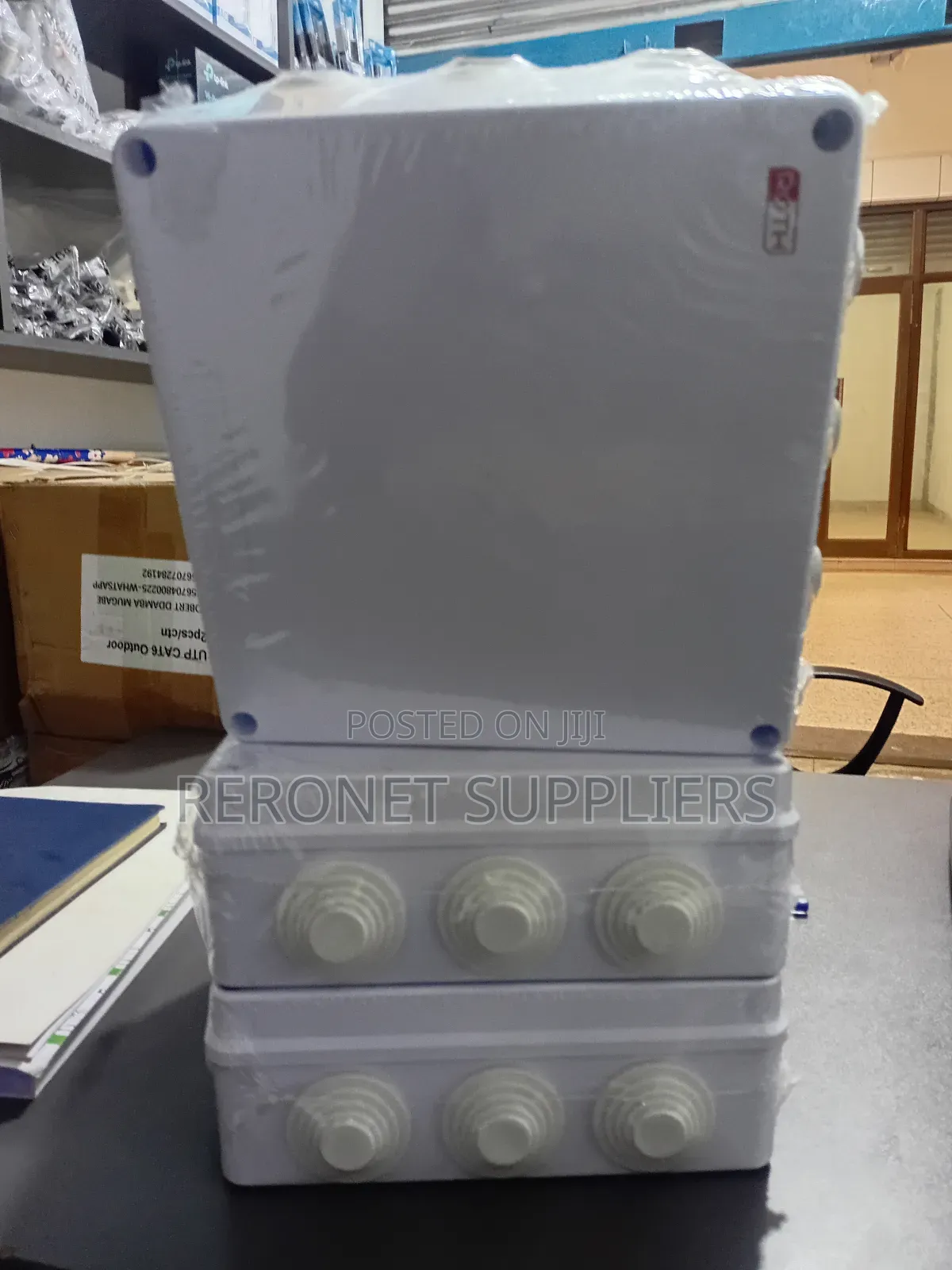 Adaptable Boxes 200*200*80