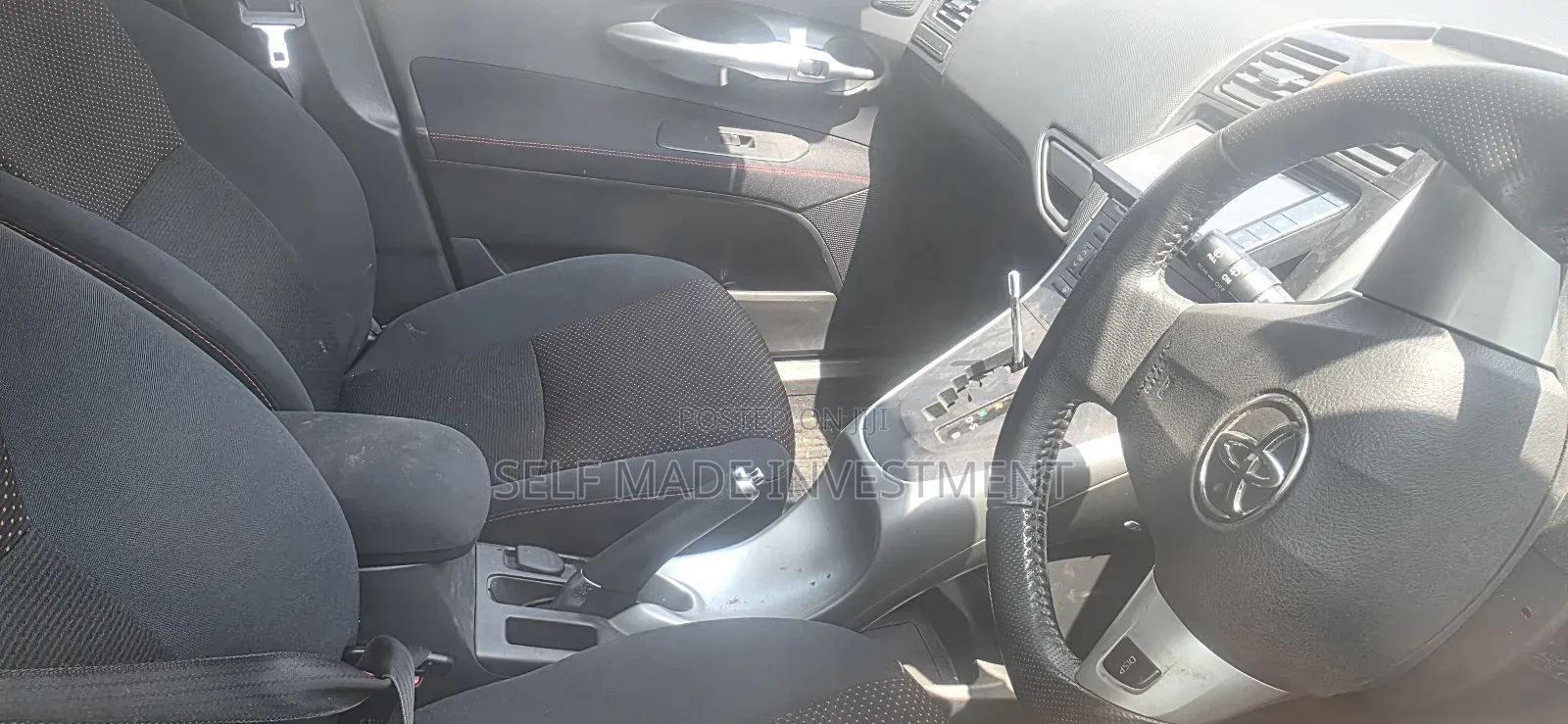 Toyota Auris 2010 Black
