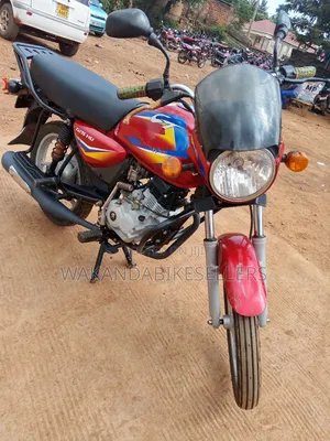 Bajaj Boxer 125 2023 Red