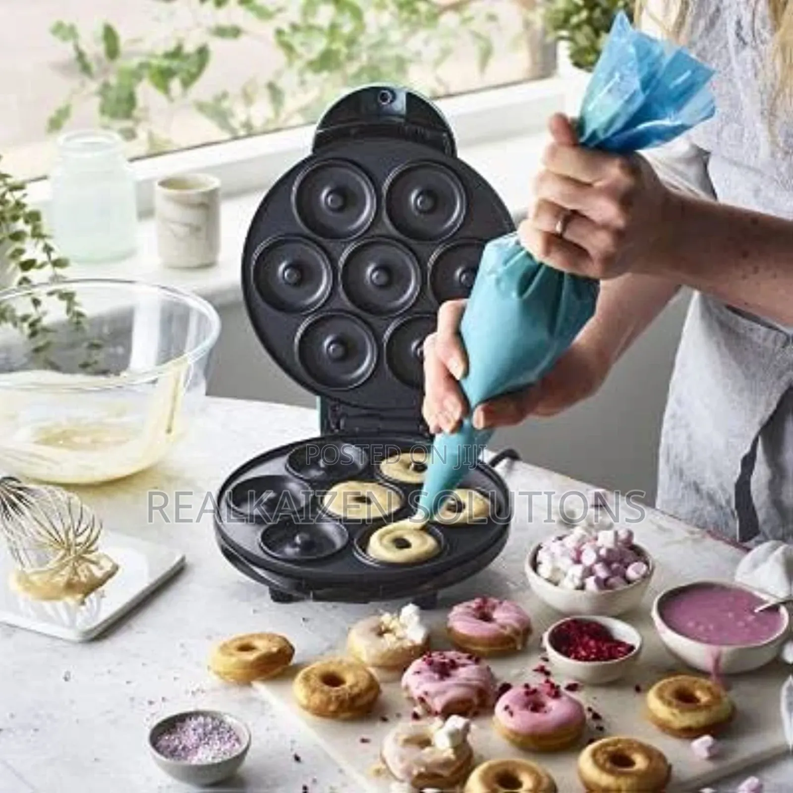 Uk Lakeland Electric Mini Doughnut Maker - Makes
