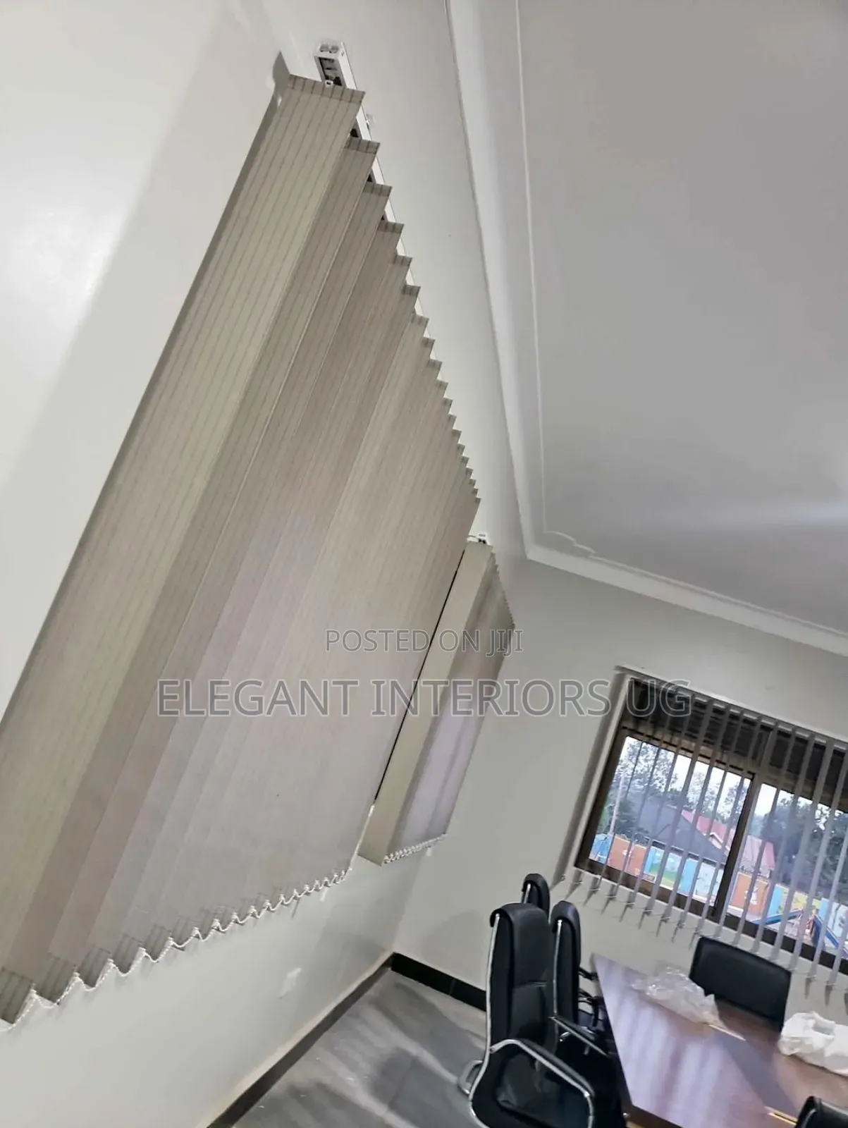 Elegant Office Blinds Available in Vertical With Good Cloth