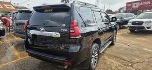 Toyota Land Cruiser Prado 2022 Black