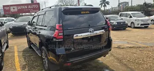Toyota Land Cruiser Prado 2022 Black