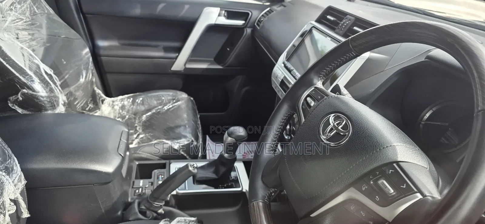 Toyota Land Cruiser Prado 2022 Black