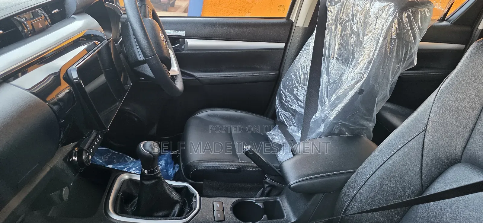 New Toyota Hilux 2025 Silver
