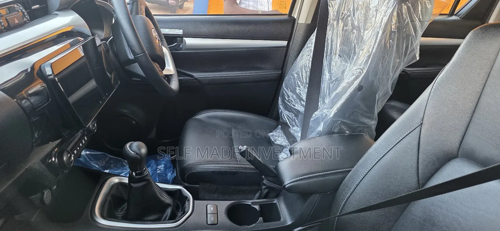 New Toyota Hilux 2025 Silver